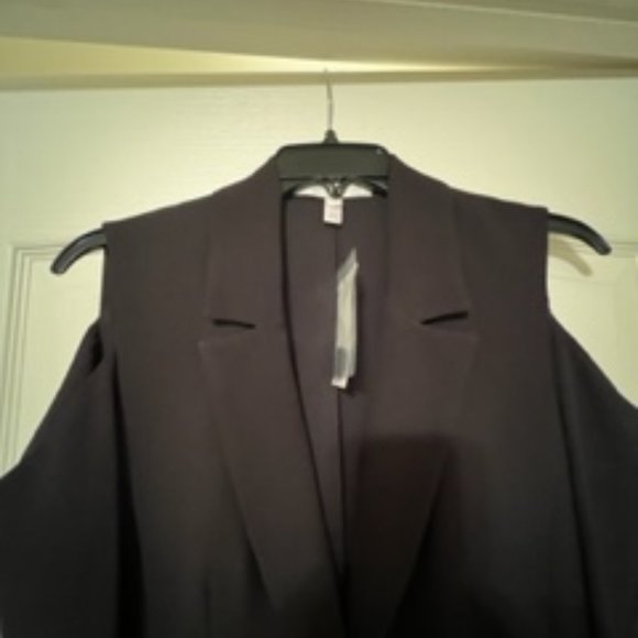 Scripted Cold Shoulder wide arm slit sleeves jacket - Picture 6 of 7